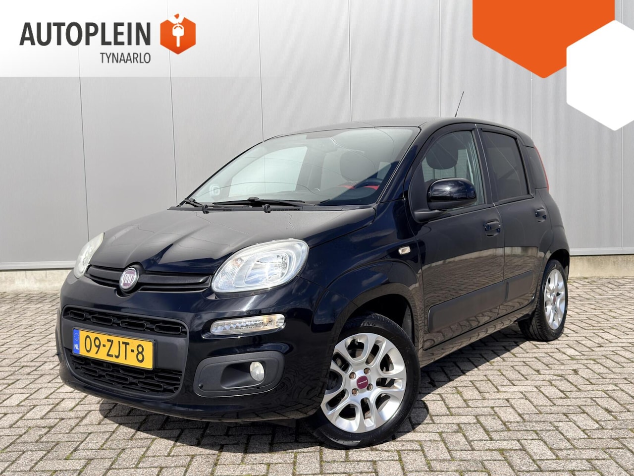 Fiat Panda - 0.9 TwinAir Lounge *Airco*|Panoramadak|NL Auto|Elec. pakket - AutoWereld.nl
