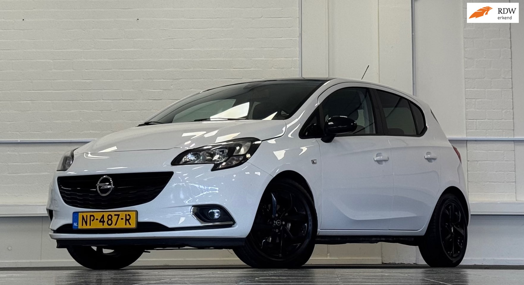 Opel Corsa - 1.4i 16V Business+ Winterpakket Mooi! Garantie - AutoWereld.nl