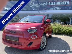 Fiat 500e - Red 42 kwh Achteruitrijcamera - Airco - Parkeersensor achter - Navigatiesysteem - Apple ca