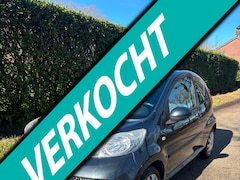 Peugeot 107 - 1.0-12V XS 46000 km NAP apk maart 2027