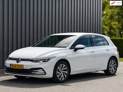 Volkswagen Golf - 1.4 eHybrid Plug-In DSG / StuurwVerw / CarPlay / Elekstoelen