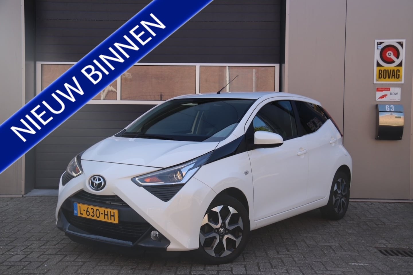 Toyota Aygo - 1.0 VVT-i x-joy 1.0 VVT-i x-joy, Carplay, Camera, Airco - AutoWereld.nl
