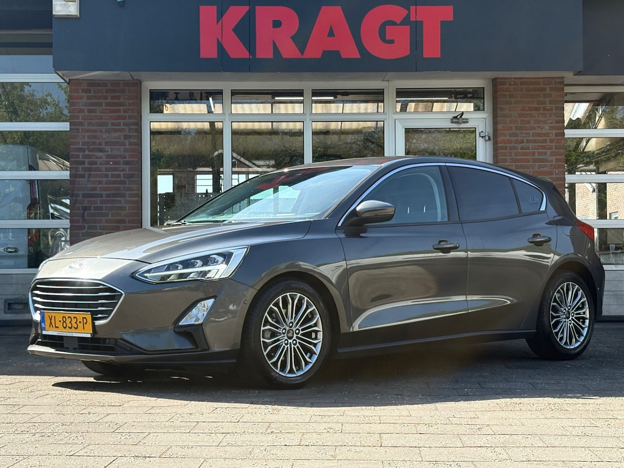 Ford Focus - Titanium Business 1.0T 125 pk - LED - Navi - 17" LMV - AutoWereld.nl