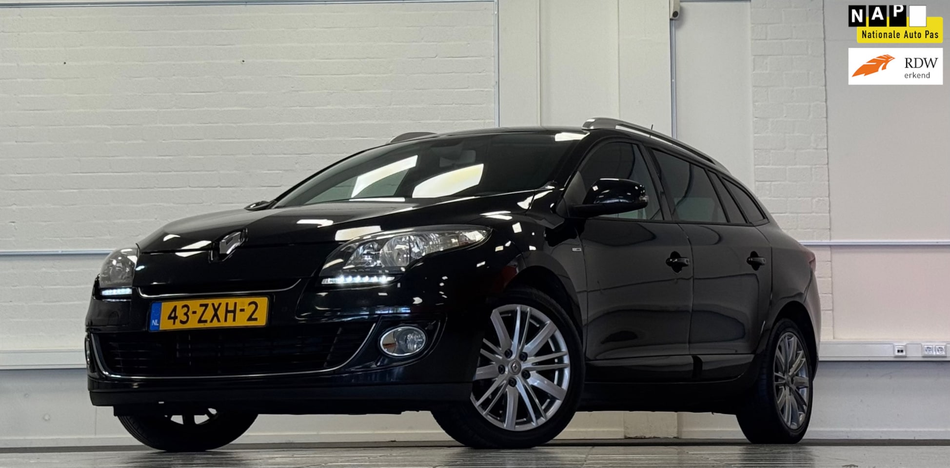 Renault Mégane Estate - 1.2 TCe Bose 2e Eigenaar Trekhaak Nieuwe APK - AutoWereld.nl
