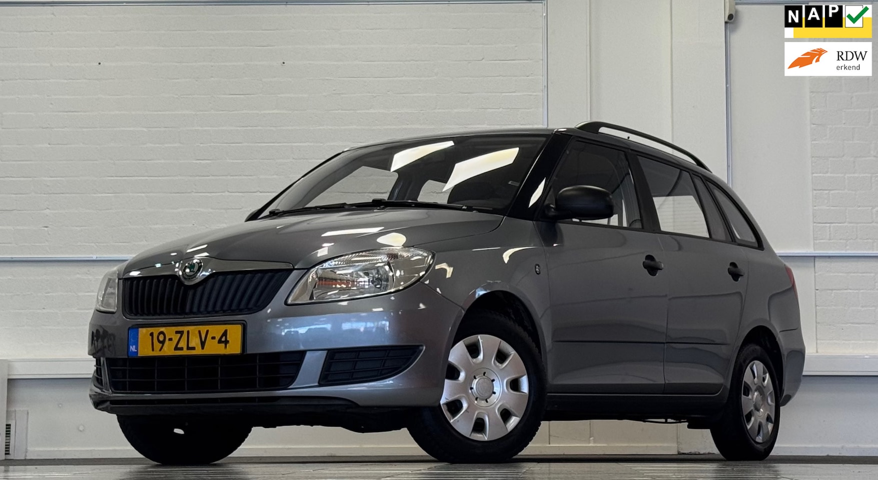 Skoda Fabia Combi - 1.2 TSI Arctic 2e Eigenaar Trekhaak Mooi! - AutoWereld.nl