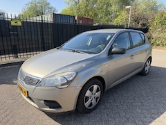 Kia Cee'd - 1.4 CVVT X-pect 5 Drs