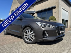 Hyundai i30 - 5DRS 1.4 T-GDI 140pk Premium Carplay / Camera / All-Seasons