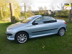 Peugeot 206 CC - 2.0-16V cabrio/airco/2de eigenaar/apk