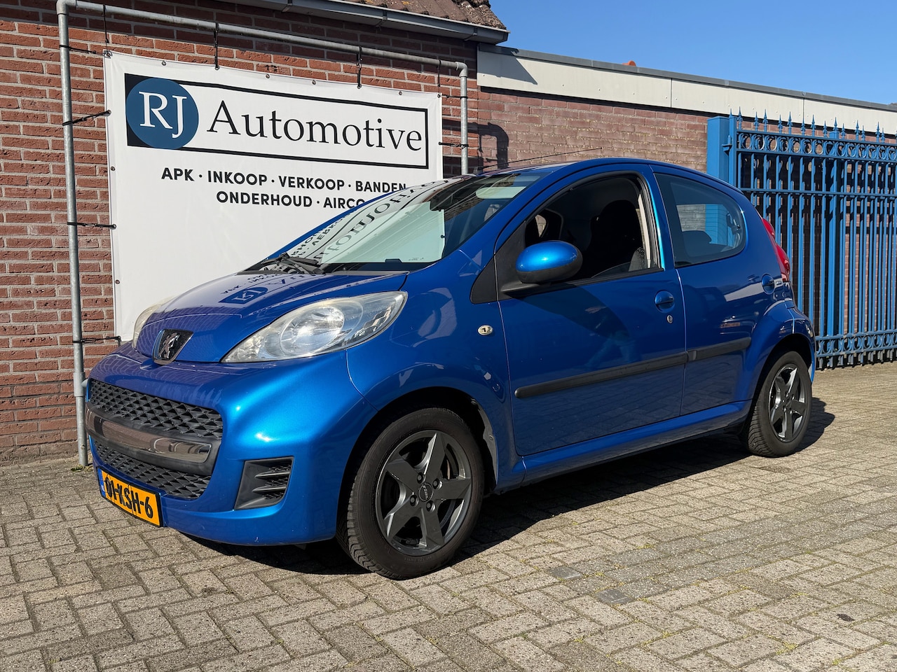 Peugeot 107 - 1.0-12V XS 5DEURS/AIRCO - AutoWereld.nl