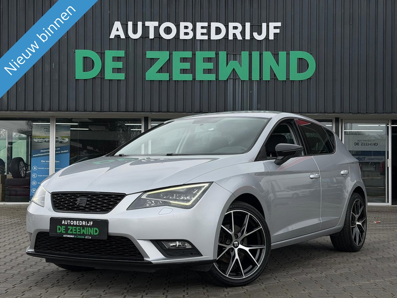 SEAT Leon - 1.2 TSI Style|vol led|Nieuw APK - AutoWereld.nl