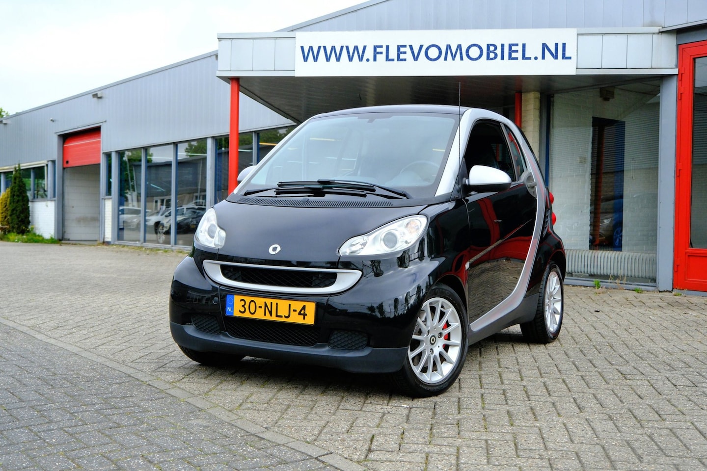 Smart Fortwo coupé - 1.0 mhd Passion Aut. Pano|1e Eig|Airco|LMV - AutoWereld.nl