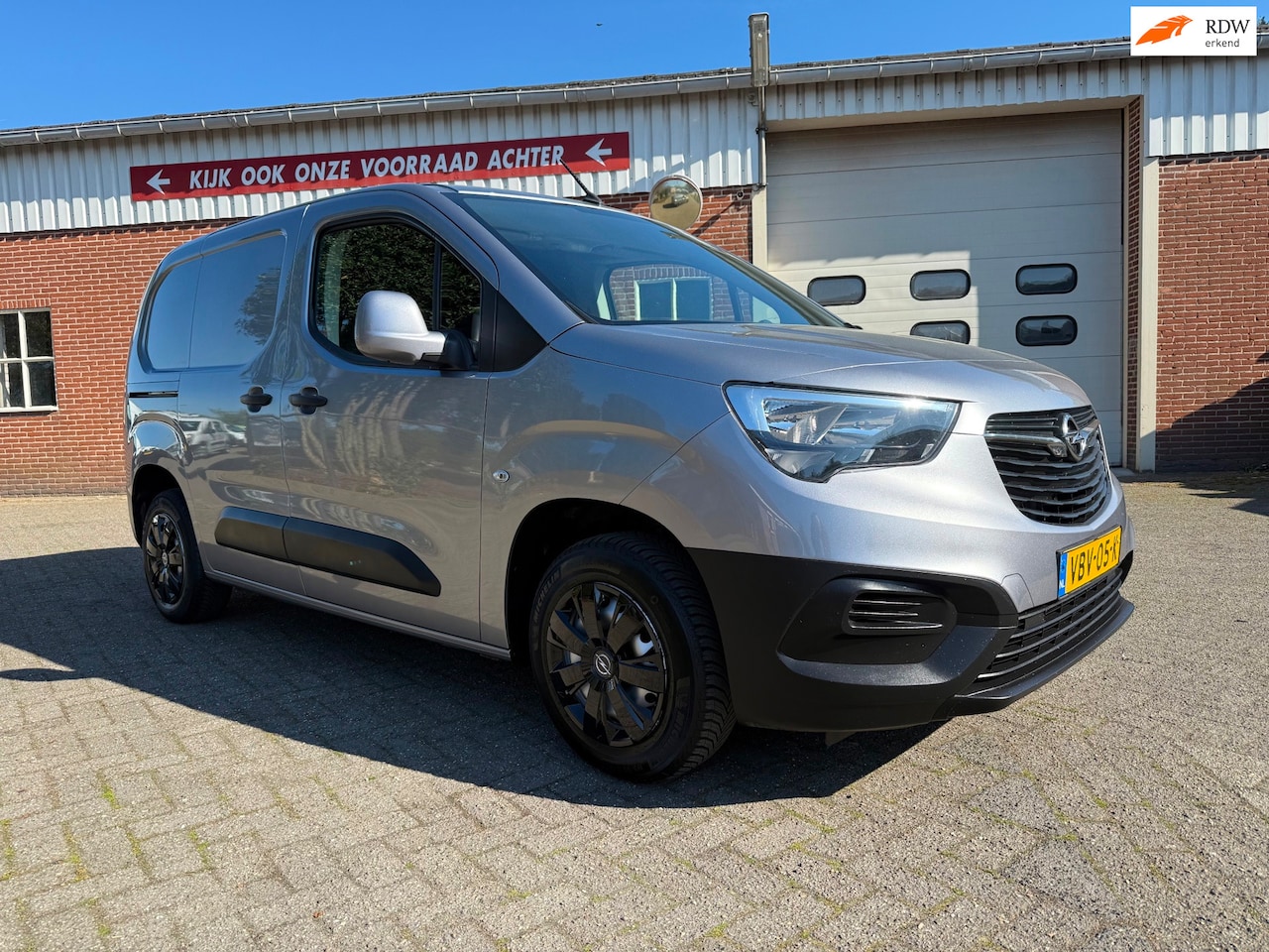 Opel Combo - 1.6D L1H1 Navi CarPlay airco cruise optioneel met aluca inrichting - AutoWereld.nl