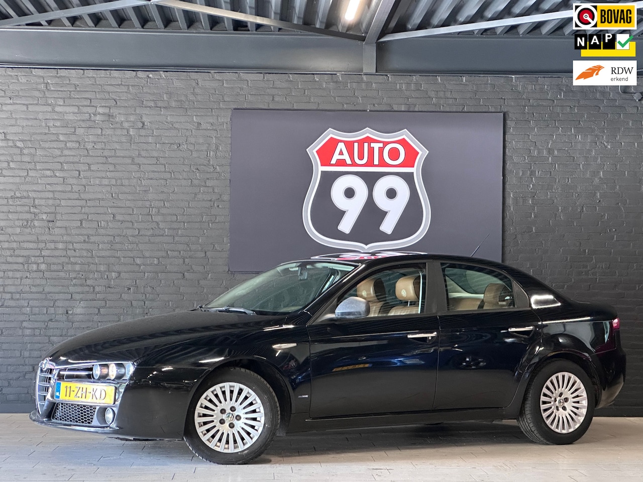 Alfa Romeo 159 - 1.8 mpi Business 1e EIGENAAR / ORGINEEL NL / LEDER / CLIMA / CRUISE - AutoWereld.nl