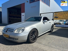 Mercedes-Benz SLK-klasse - 200 Mooie Auto en Klinkt Mooi Sportief