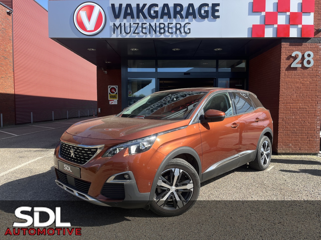 Peugeot 3008 - 1.2 PureTech GT Line // FUL LED // KEYLESS // ELEK. KLEP // LEDER // CAMERA // NAVI+CARPLA - AutoWereld.nl