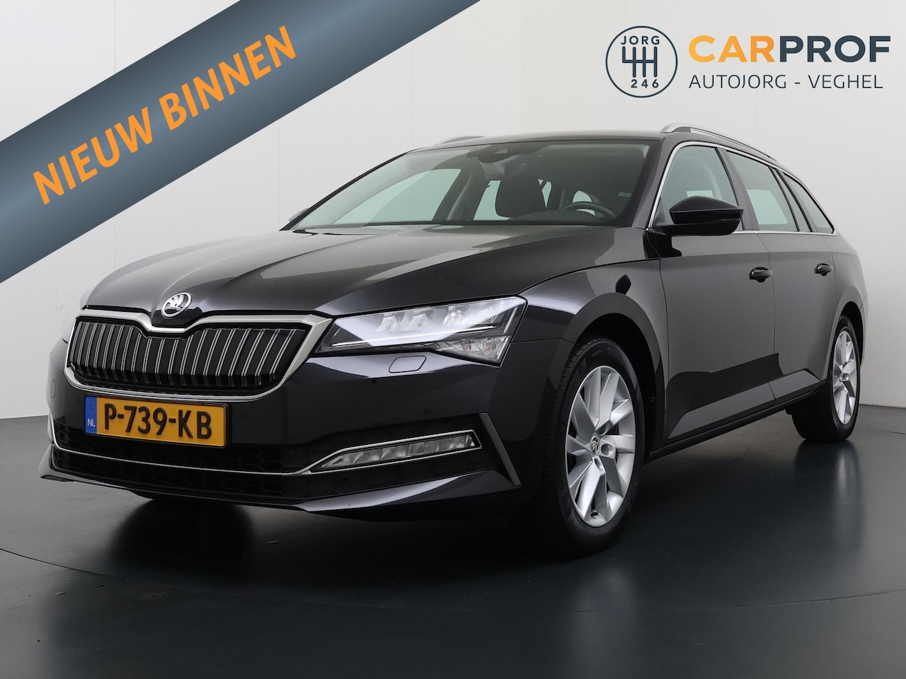 Skoda Superb Combi - 1.4 TSI iV Business Edition Plus 1.4 TSI iV Business Edition Plus Trekhaak - AutoWereld.nl