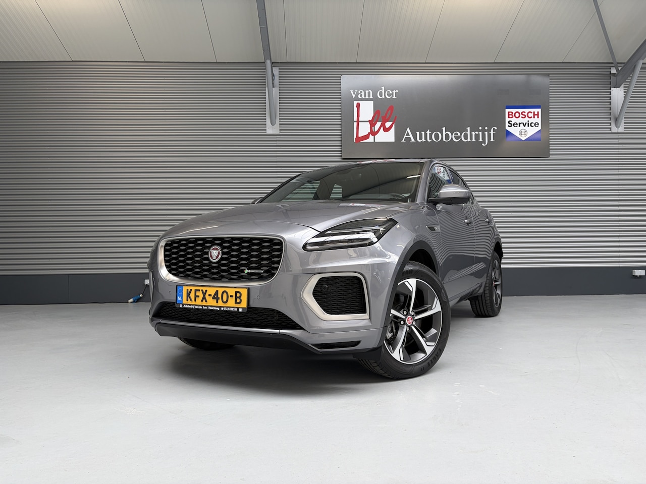 Jaguar E-Pace - 1.5 P300e AWD R-DYNAMIC SE/14.312 KM !!/DODE HOEK/LEER/STOEL MEM/ - AutoWereld.nl