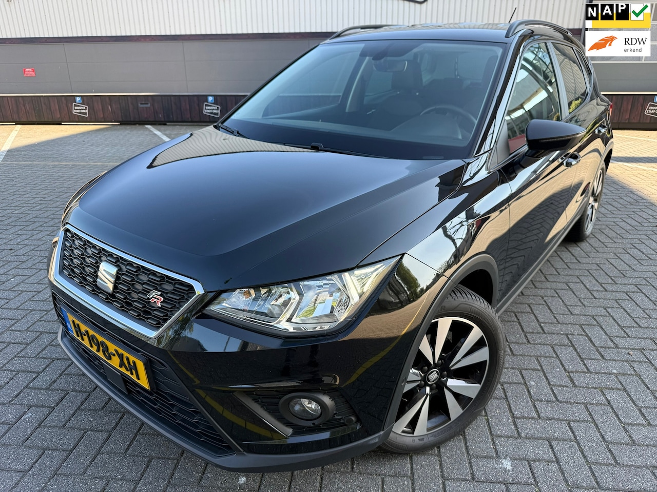 SEAT Arona - 1.0 TSI Style Business FR PARK SENSOREN*APK*NAP*AIRCO*CRUISE*NAVI*CAMERA*CARPLAY*VELGEN - AutoWereld.nl
