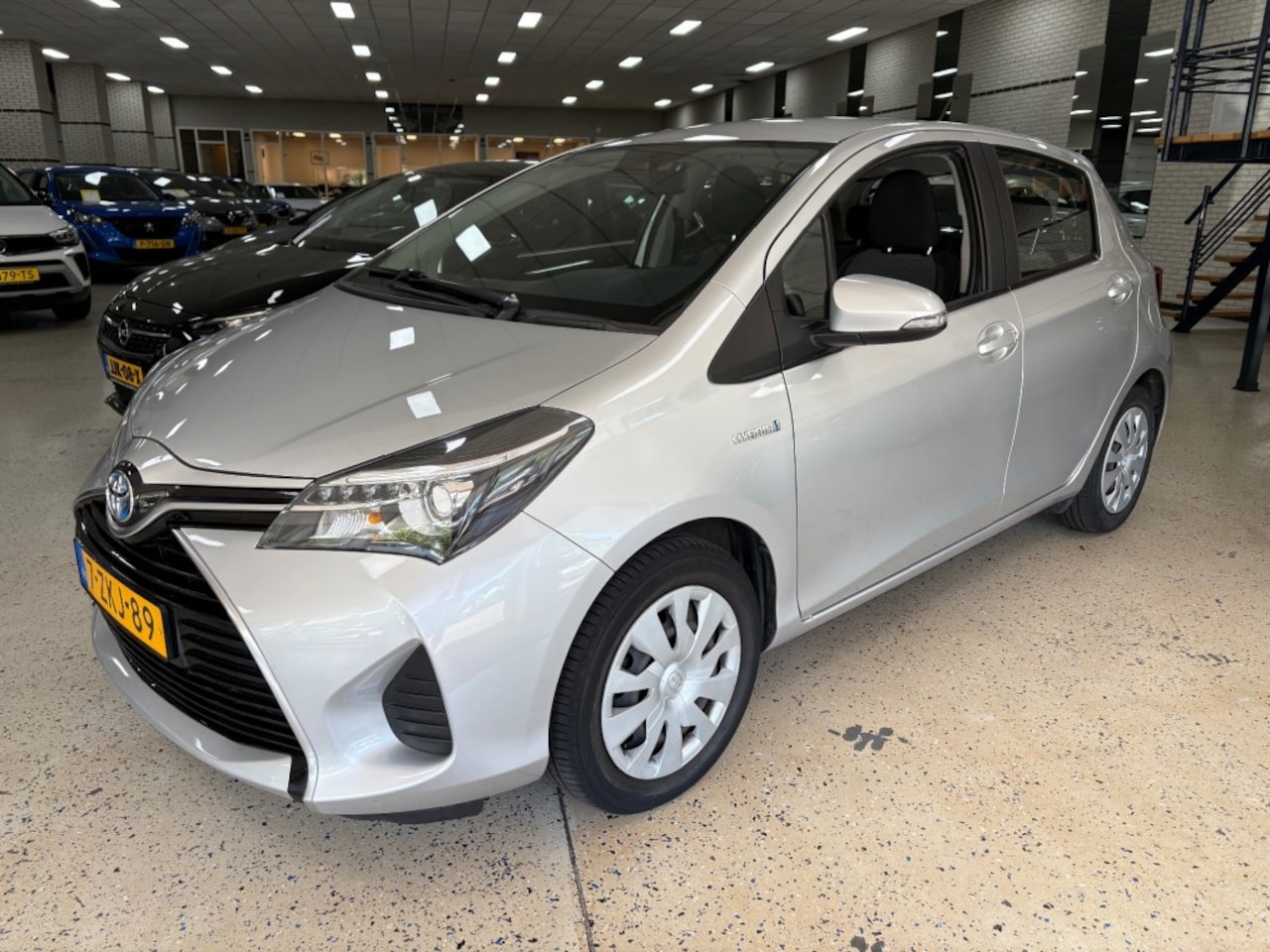 Toyota Yaris - 1.5 HYBRID Navigatie ECC PDC Camera NL NAP - AutoWereld.nl