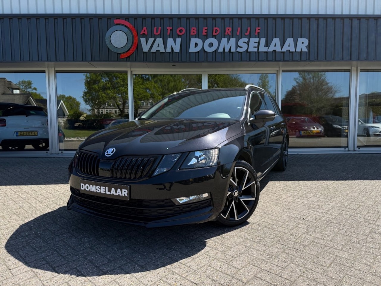 Skoda Octavia Combi - Combi 1.5 TSI  Greentech Sport Business - Automaat NL Auto Navi Apple Carply Android Auto - AutoWereld.nl