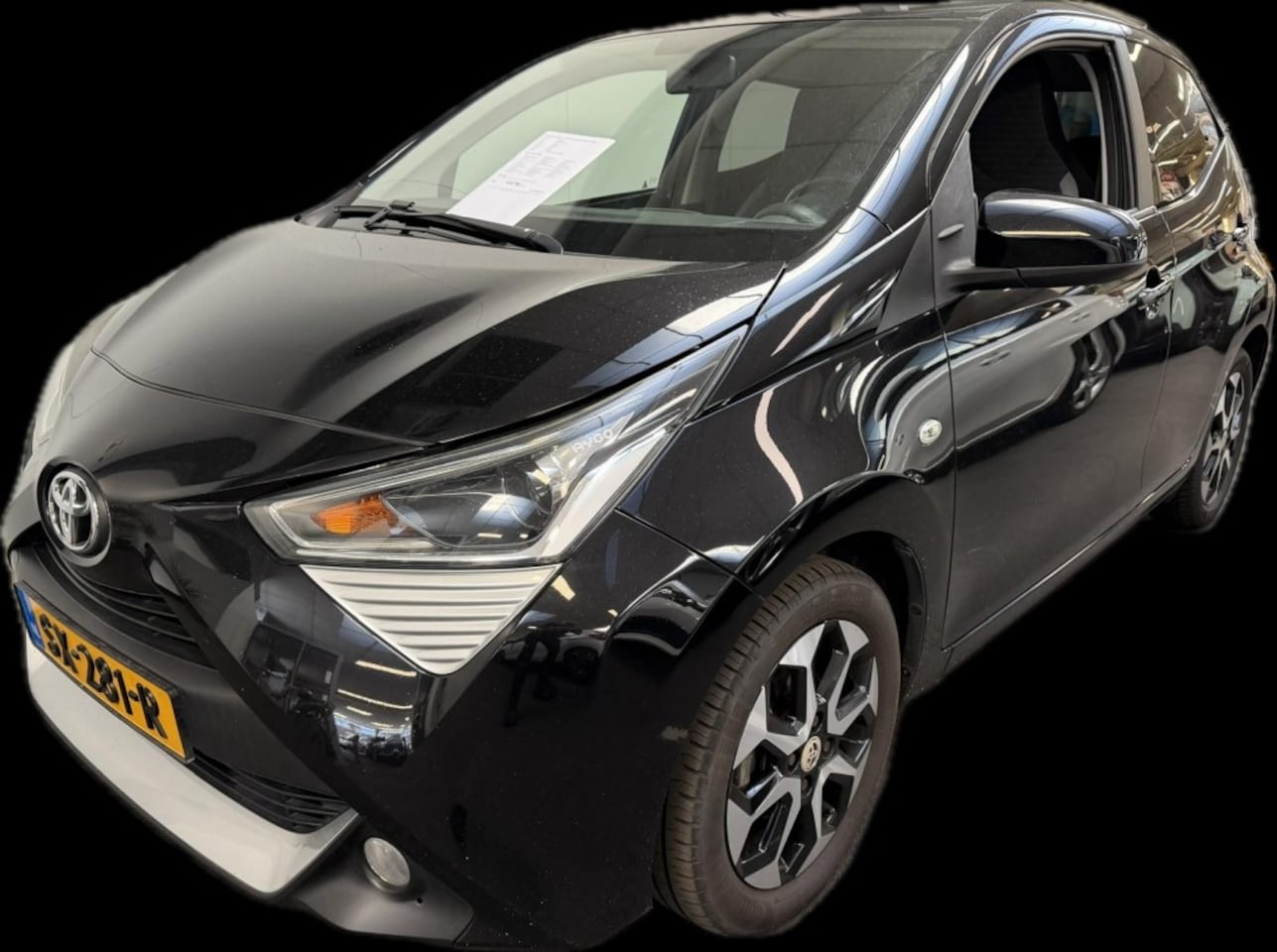 Toyota Aygo - 1.0 VVT-I X-First carplay Camera lm-velgen - AutoWereld.nl