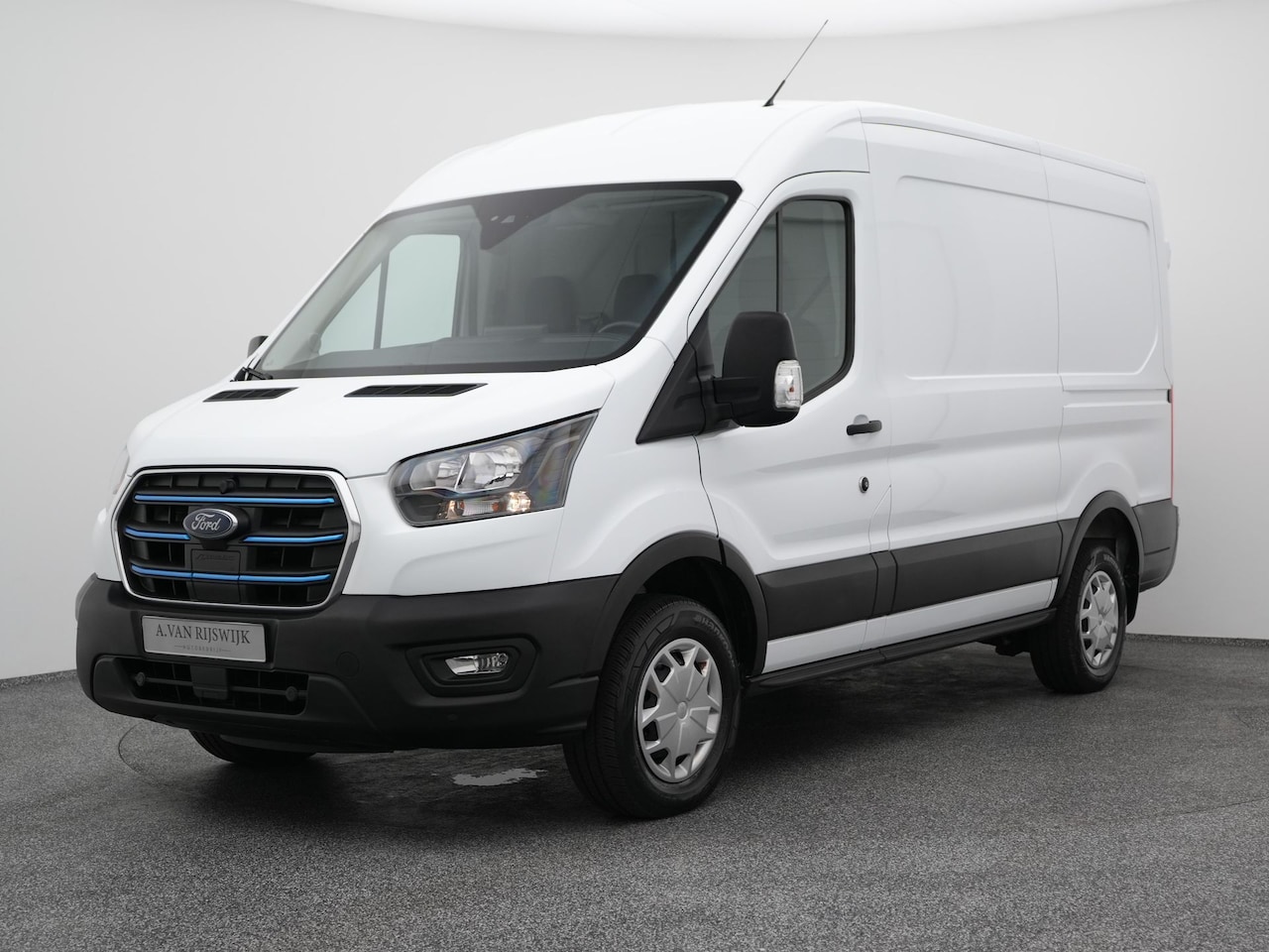 Ford E-Transit - 350 L2H2 Trend 68 kWh | CAMERA | CARPLAY | STOELVERW. - AutoWereld.nl