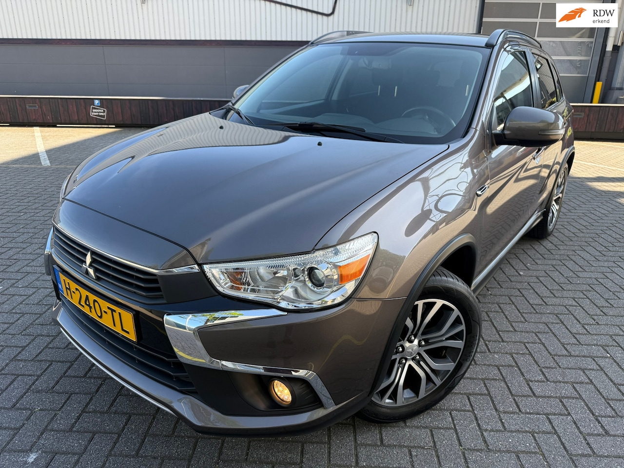 Mitsubishi ASX - 1.6 Cleartec Intense+CRUISE*NAVI*PARK SENSOREN*TERKHAAK - AutoWereld.nl