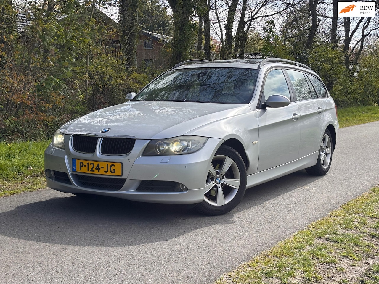 BMW 3-serie Touring - 318d | Cruise control + Navi Nu € 2.450,- !!! - AutoWereld.nl