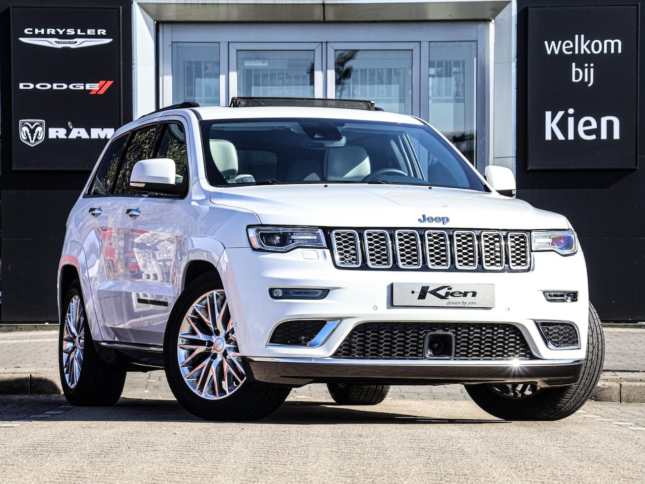Jeep Grand Cherokee - 5.7 Summit - AutoWereld.nl