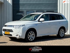 Mitsubishi Outlander - 2.0 PHEV instyle+ LEER / NAVI / CRUISE
