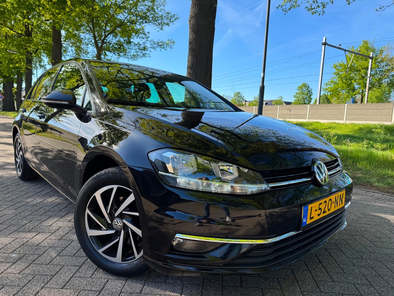 Volkswagen Golf - 1.0 TSI Business 2018 DSG 5D Led - AutoWereld.nl