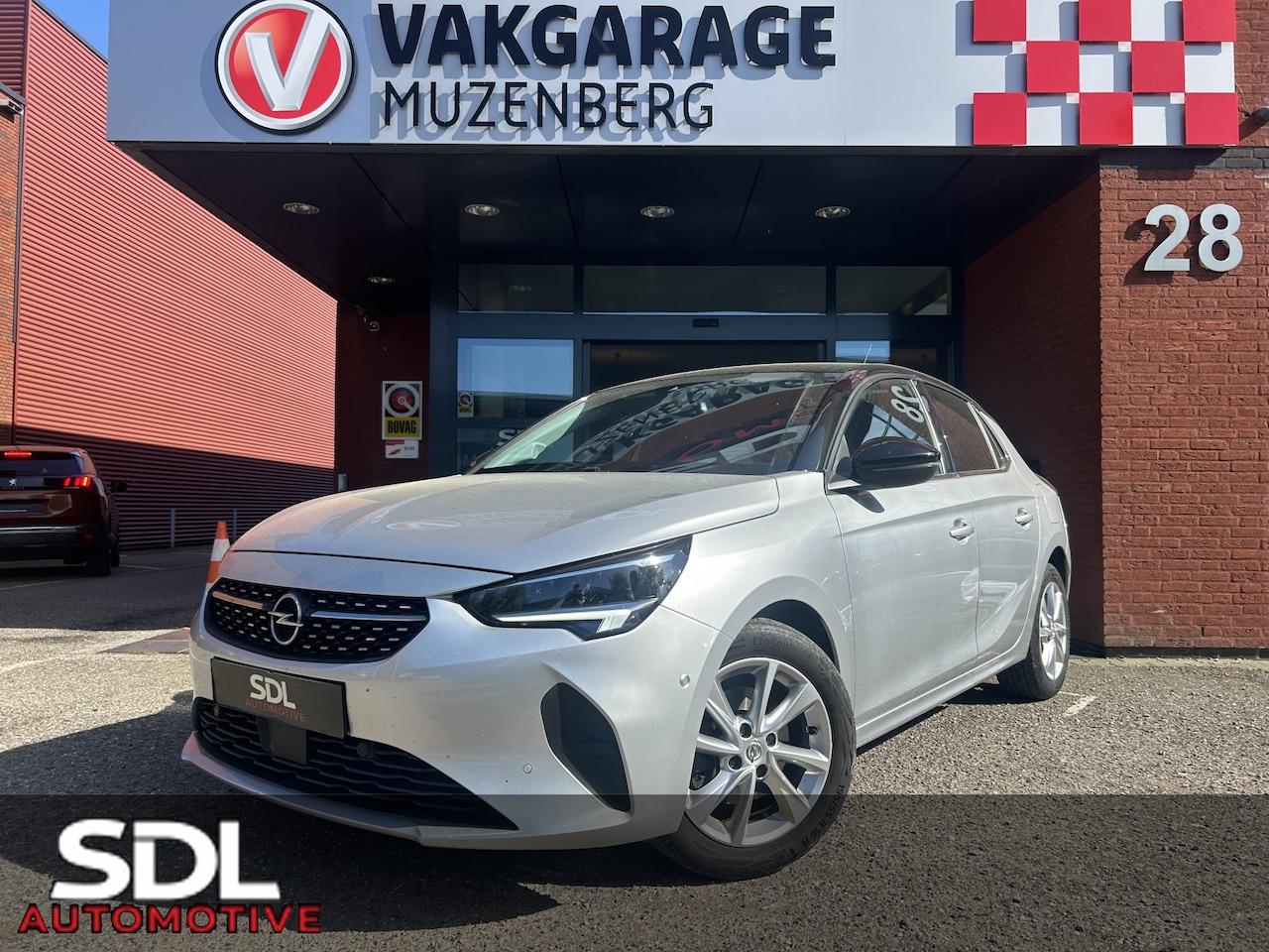 Opel Corsa - 1.2 Turbo Edition // LED // NAVI + CARPLAY // HALF-LEDER // CLIMA // PDC V+A // CAMERA - AutoWereld.nl