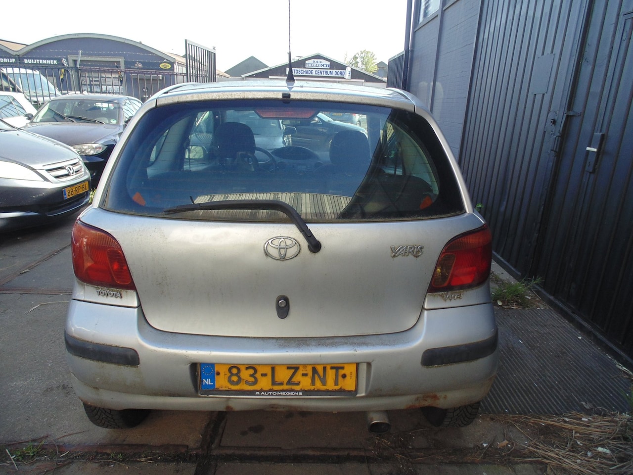 Toyota Yaris - 1.3 VVT-i LunaMET AIRCO MOTOR 100% GOED - AutoWereld.nl