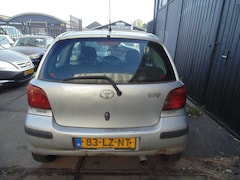 Toyota Yaris - 1.3 VVT-i LunaMET AIRCO MOTOR 100% GOED