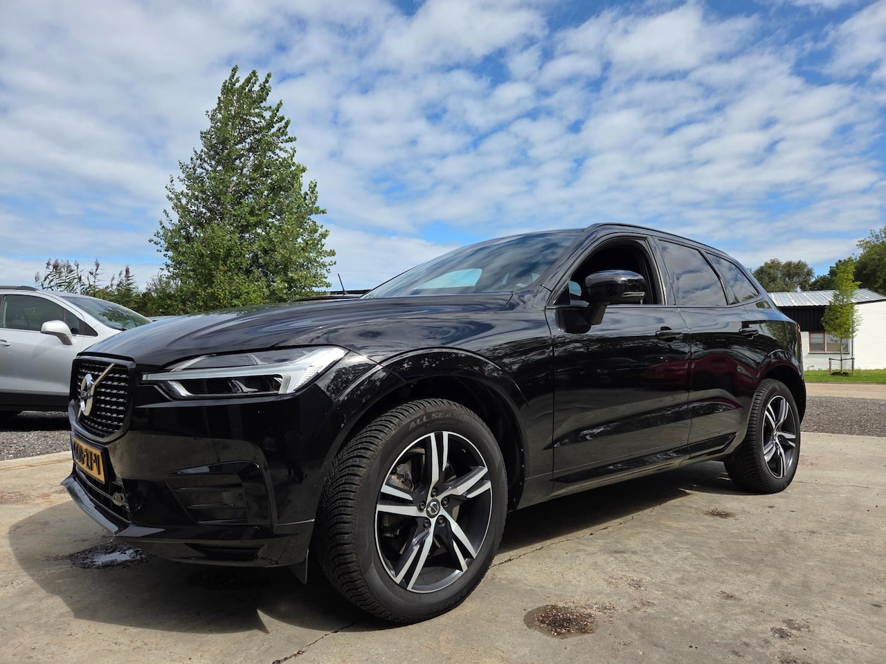 Volvo XC60 - 2.0 T4 R-Design 2.0 T4 R-Design - AutoWereld.nl