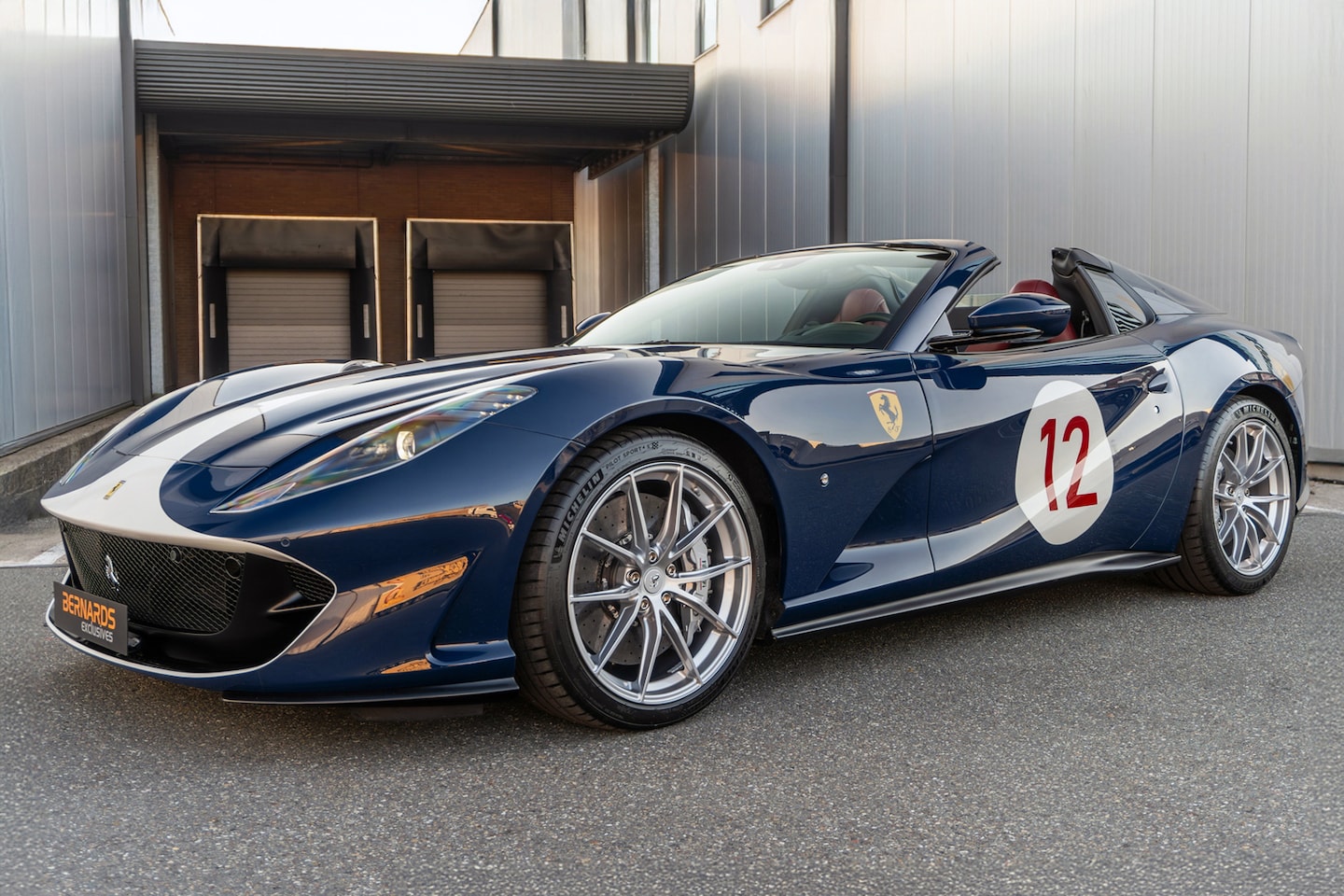 Ferrari 812 GTS - - 1 of 1 Blu Askolin - Tailor Made - Duffel Bags - 250 Testa Rossa Homage - AutoWereld.nl