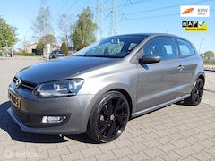 Volkswagen Polo - 1.4-16V Highline