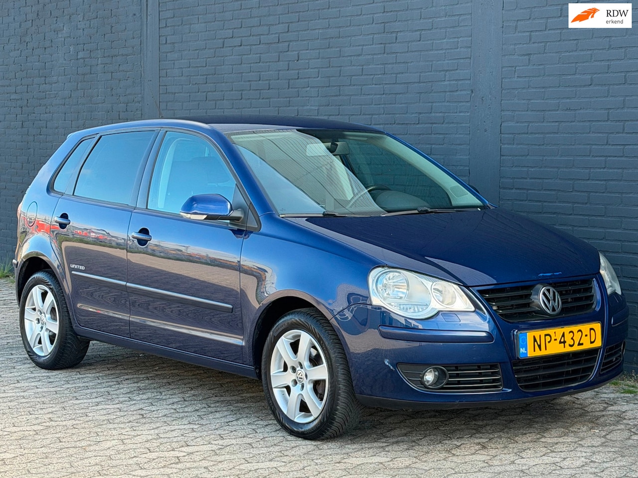 Volkswagen Polo - 1.4-16V Comfortline CLIMA CLIMA STOELVERWARMING Nieuw APK - AutoWereld.nl
