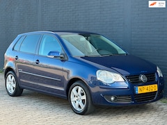 Volkswagen Polo - 1.4-16V Comfortline CLIMA CLIMA STOELVERWARMING Nieuw APK