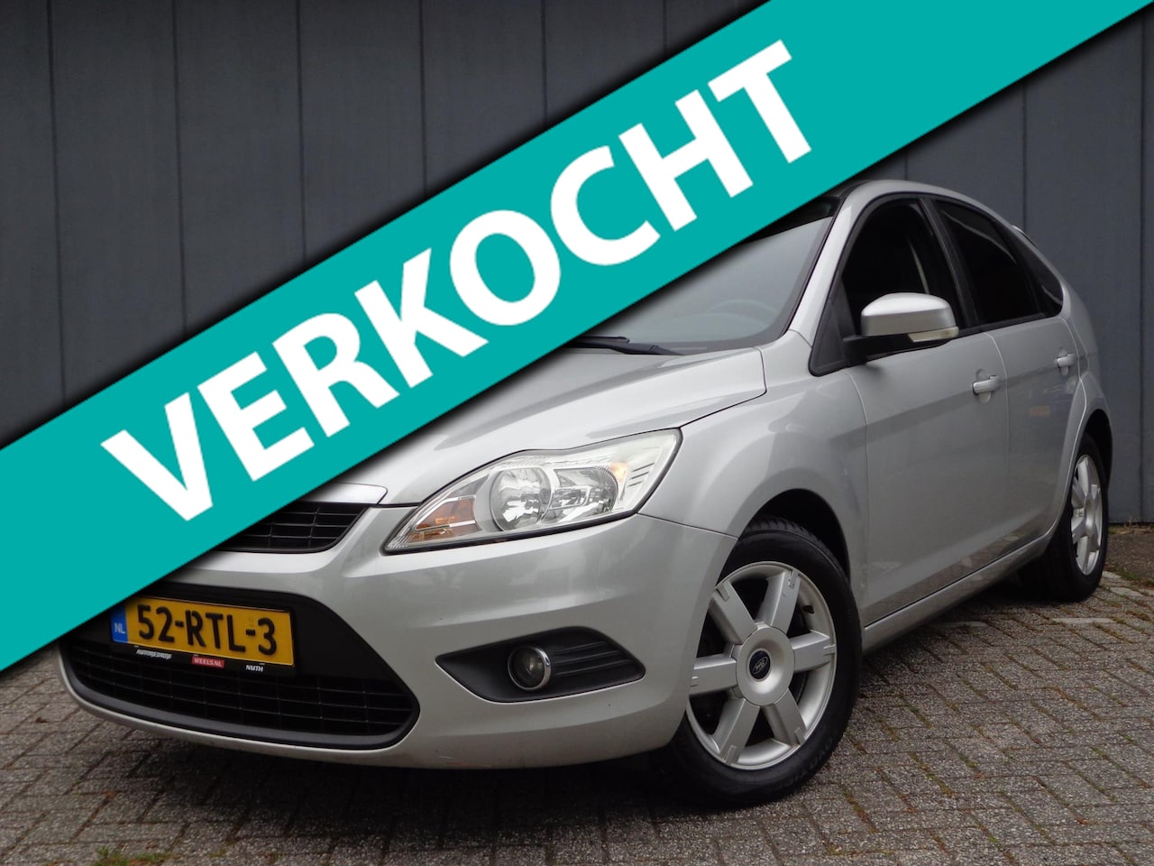 Ford Focus - 1.6i 16V HB Titanium Onderhoudsboekje apk 2027,airco - AutoWereld.nl