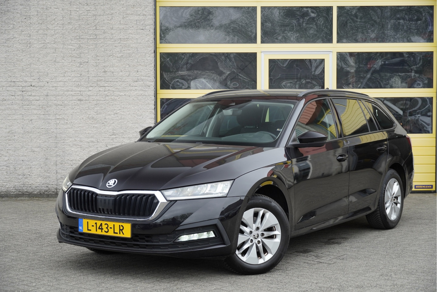 Skoda Octavia Combi - 1.0 TSI Business Edition BJ2021 Lmv 16" | Led V+A | Dynamische knipperlichten | Pdc | Elek - AutoWereld.nl