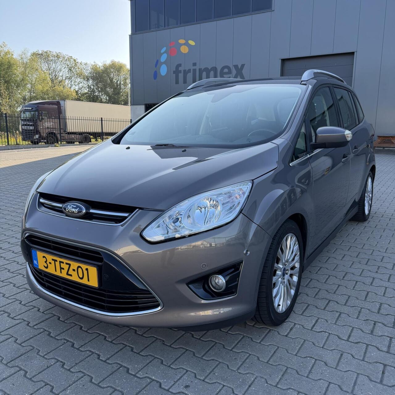 Ford Grand C-Max - 1.0 Titanium 2014 | Camera | PDC | NW APK ! - AutoWereld.nl