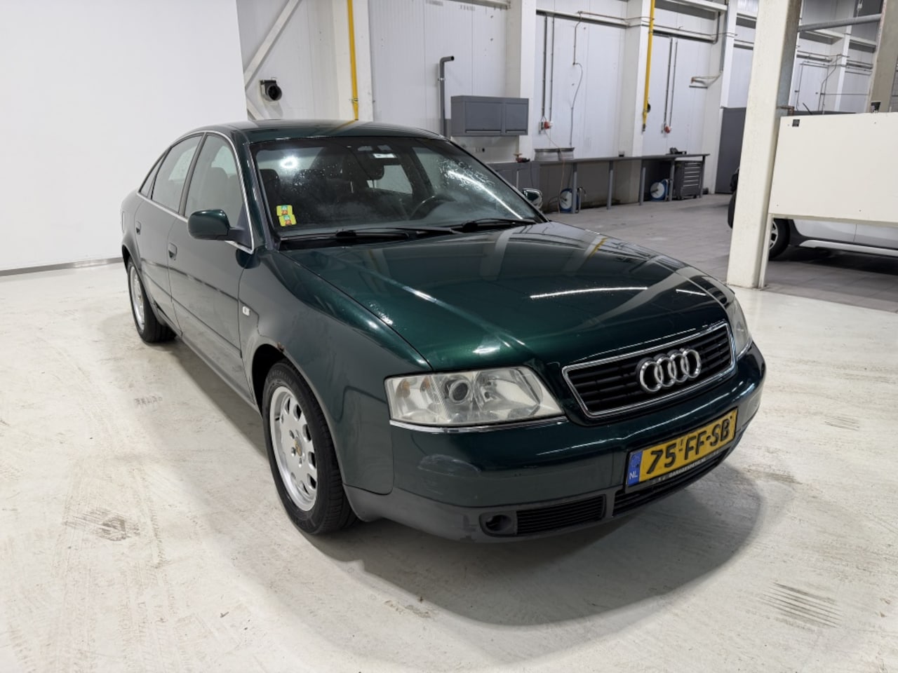 Audi A6 Limousine - 2.4 5V Advance - AutoWereld.nl