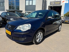 Volkswagen Polo - 1.2-12V Trendline Airco Elektr ramen Nw Apk