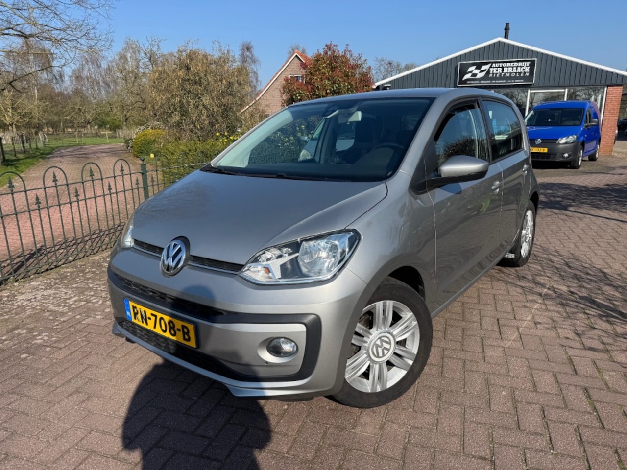 Volkswagen Up! - 1.0 BMT high up! *Camera*Cruise *Dealer onderhouden! - AutoWereld.nl