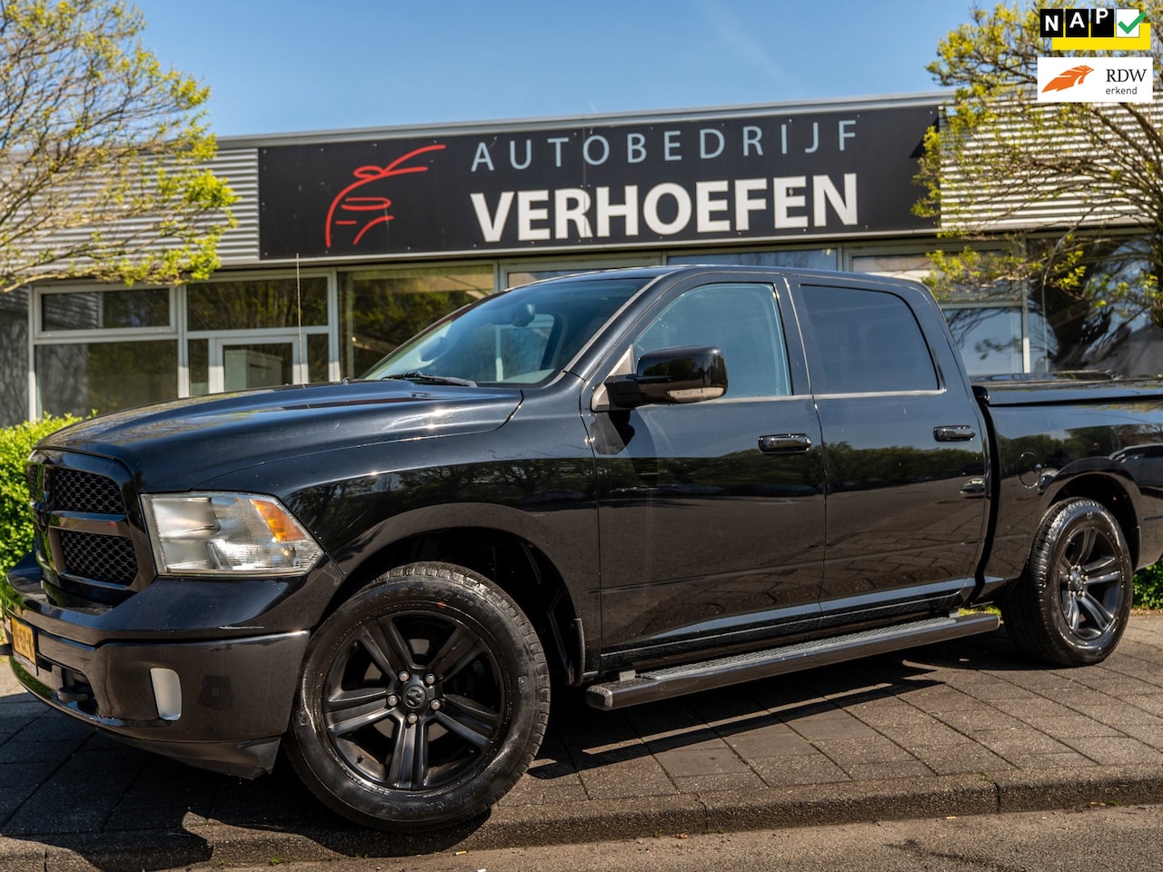 Dodge Ram 1500 - 3.6 V6 Quad Cab 6'4 - PANORAMA - STUUR / STOELVERWARMING - TREKHAAK - PARKEERCAMERA - ALPI - AutoWereld.nl
