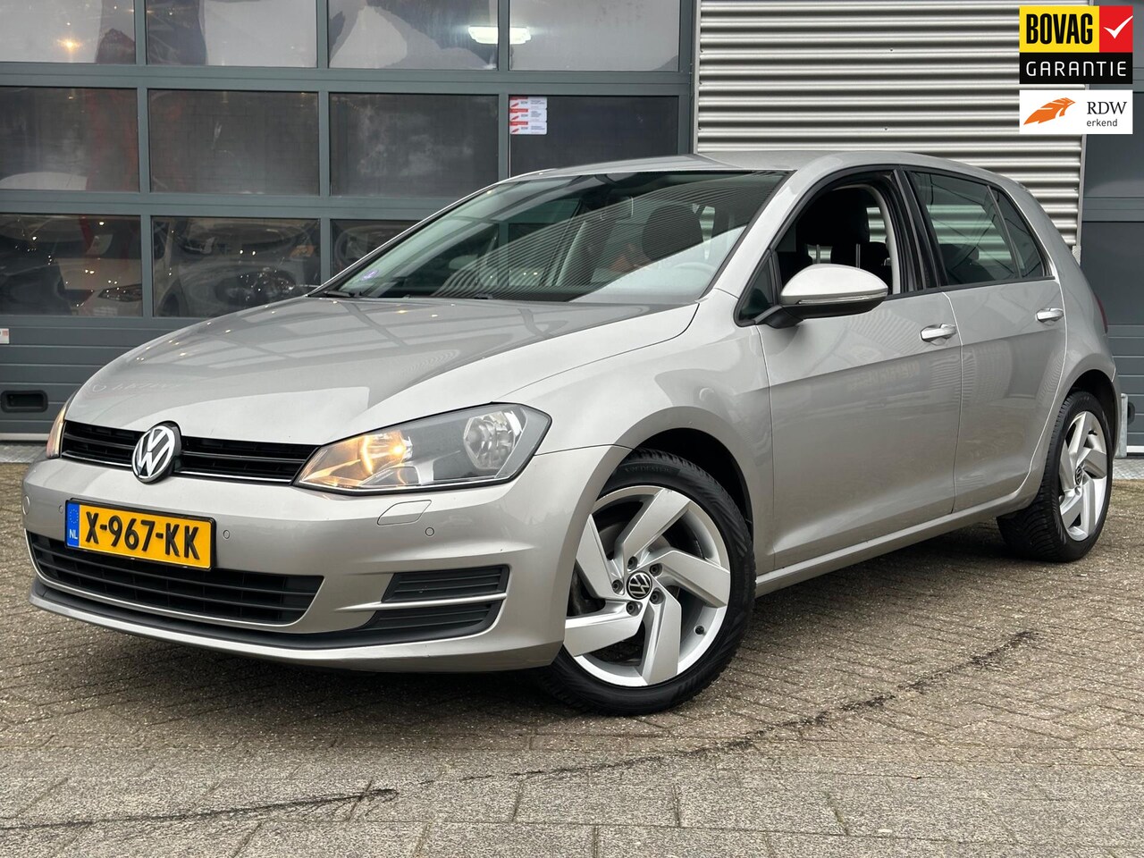 Volkswagen Golf - 1.2 TSI Easyline | Climate | Stoelverwarming | PDC - AutoWereld.nl
