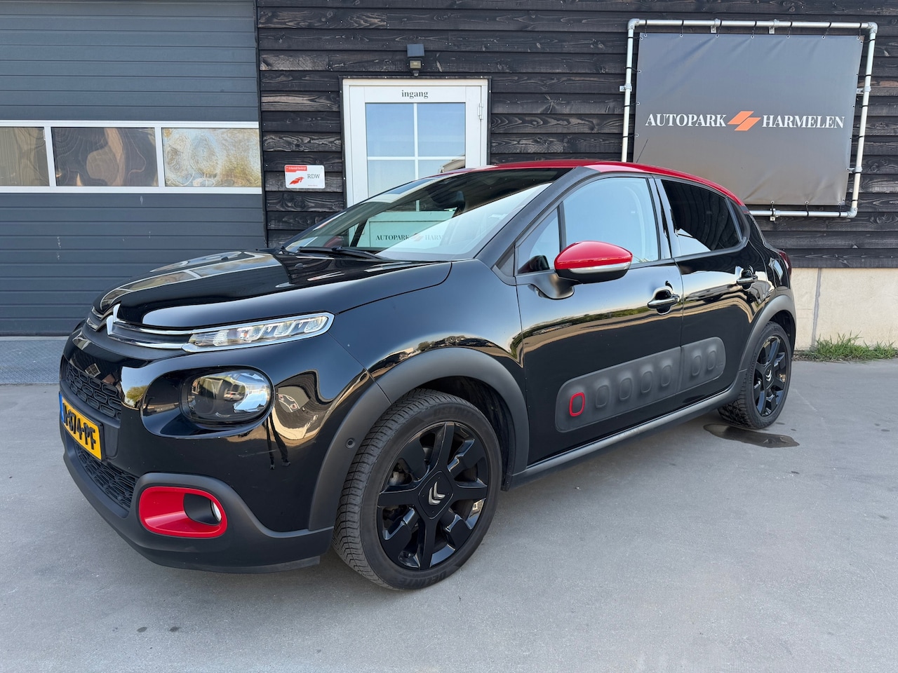 Citroën C3 - 1.2 PureTech 110 PK S&S Shine Automaat Camera - AutoWereld.nl