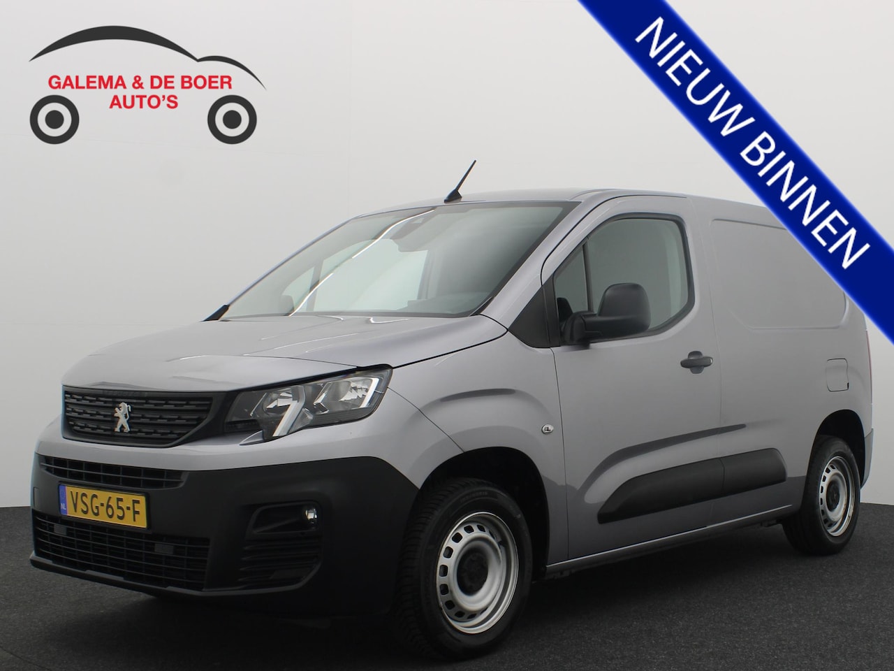 Peugeot Partner - 1.5 BlueHDi 100 S&S L1 3 PERS / CARPLAY / NAVI / AIRCO / PDC / BLUETOOTH / CRUISE / NL-AUT - AutoWereld.nl