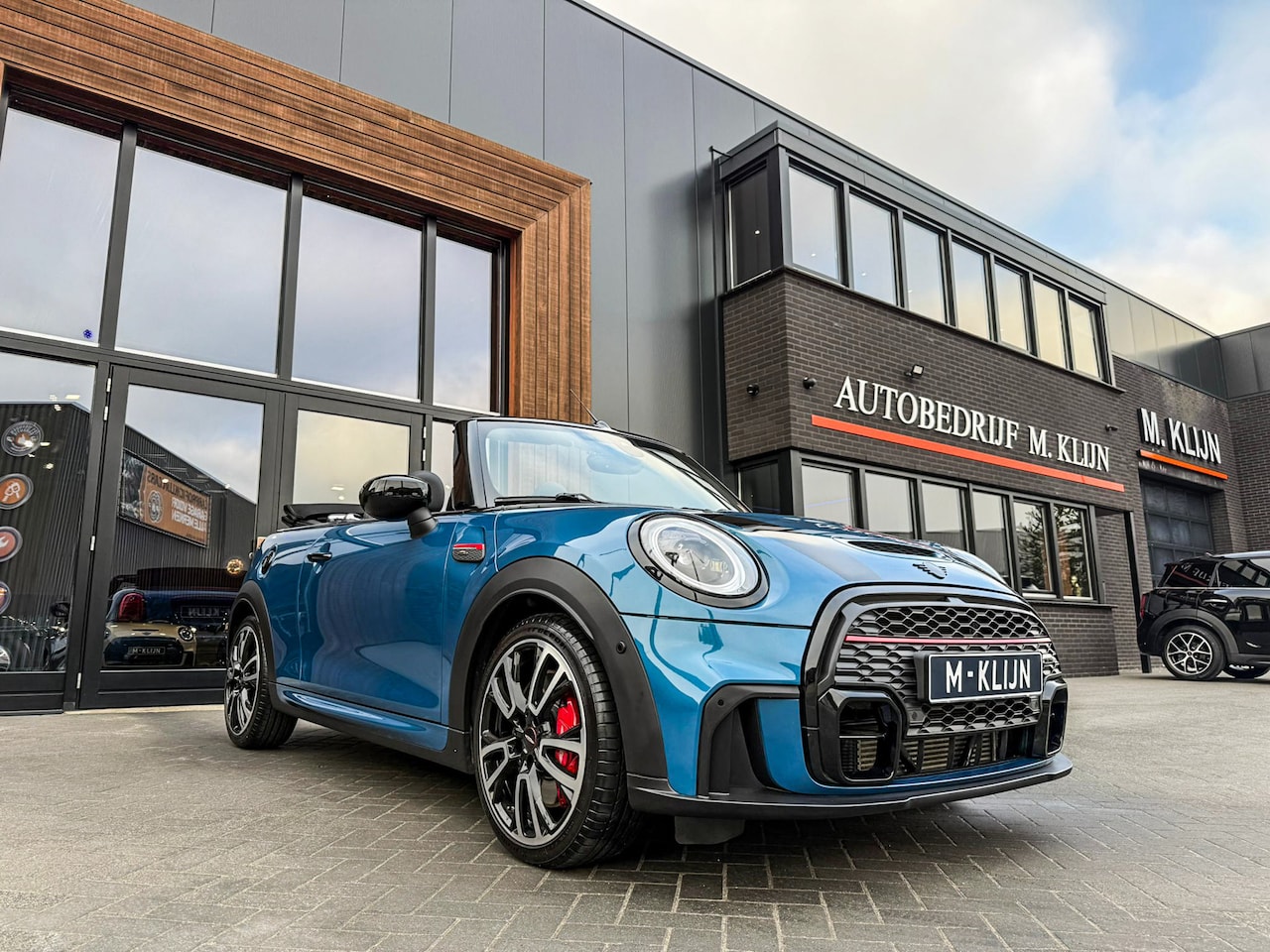 MINI Cabrio - Mini 2.0 John Cooper Works JCW Pack F1 aut 231pk/Leer/Hk/Camera/18"Jcw/Uniek - AutoWereld.nl